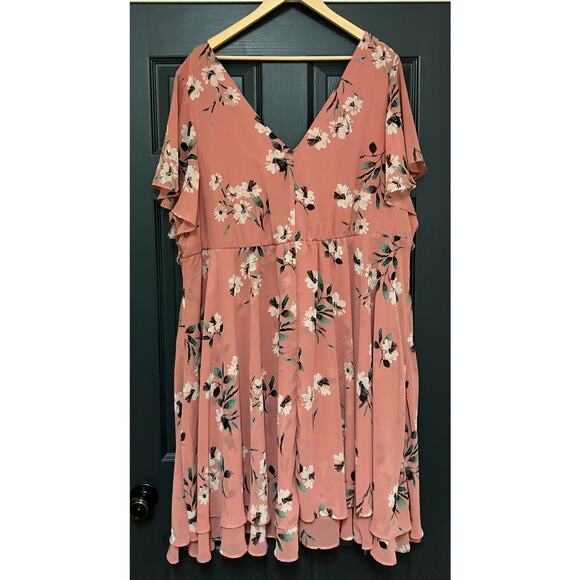 TORRID 4X Pink Floral Dress V- NECK Flowy Knee Length Flutter Sleeves Spring - Picture 2 of 3